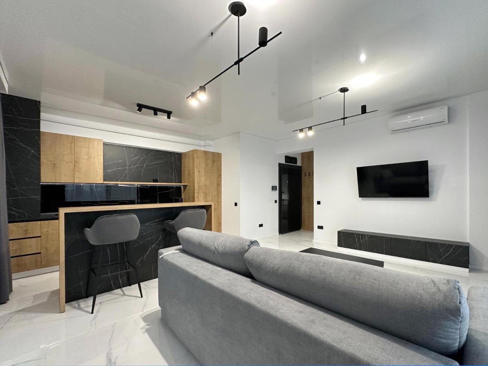 Koya Tower By The Lake Apartments Mamaia Exteriör bild